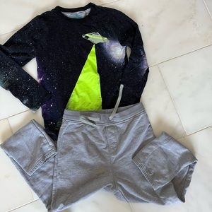 Crew cuts size 10 set of sweatpants and shirt. Great condition.